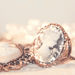 Gif de bijoux camet